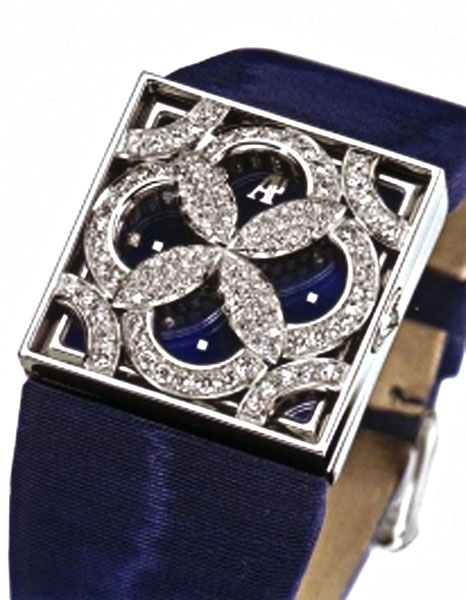 Audemars Piguet Danae Quartz Timepiece - Elegant Steel Case, Black Roman Dial, 36mm, Swiss Movement