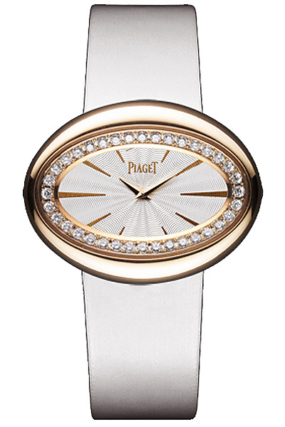 Piaget Classic Quartz Timepiece with Black Dial & Gold Case Watch